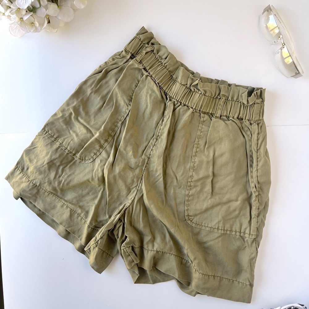 3/$20 The Drop‎ Green Paperbag Shorts